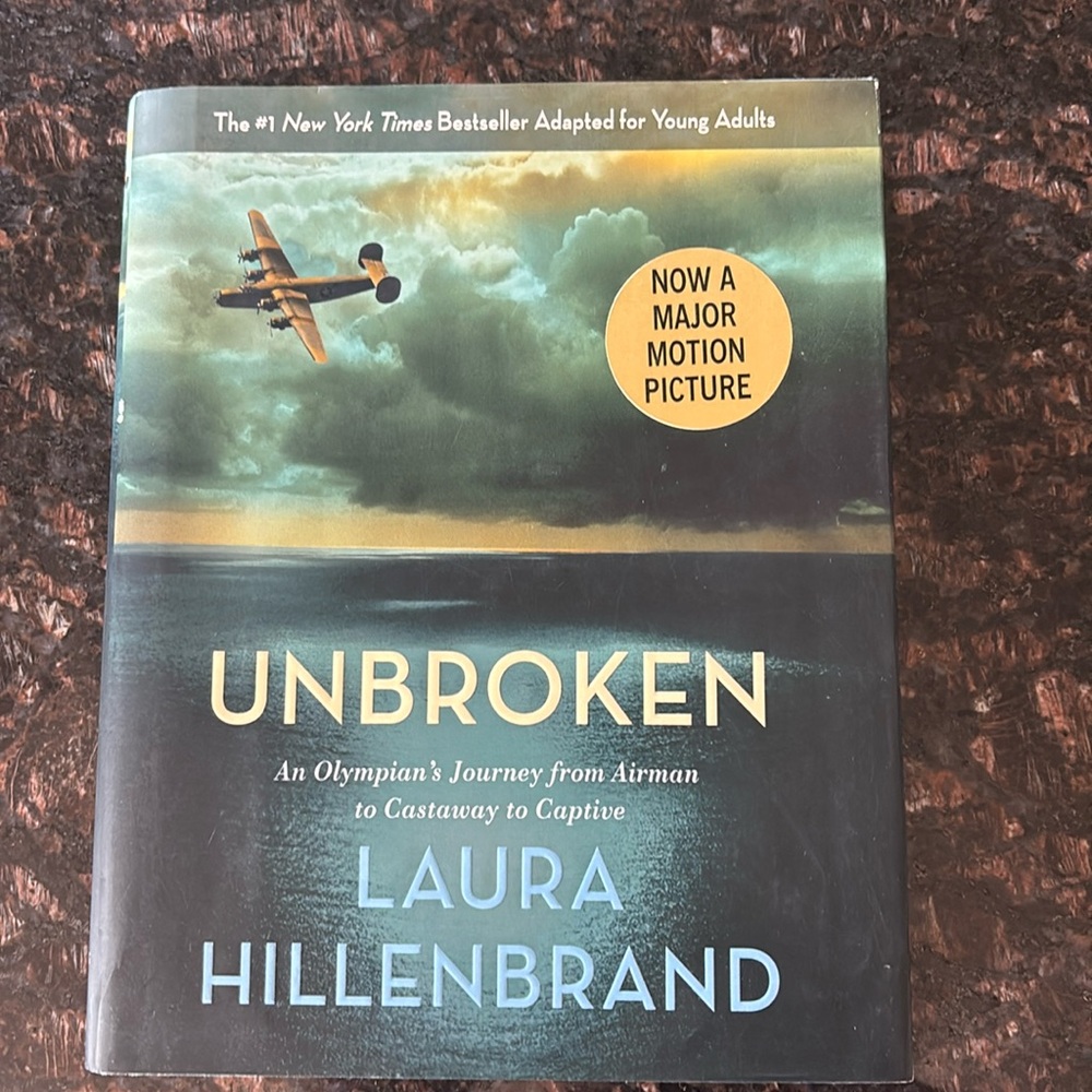 📚 5/$15 book bundle: Unbroken by Laura Hillenbrand